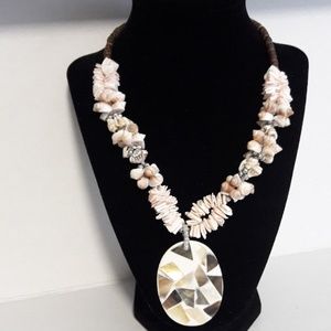 Handmade Mother Shell Nacklace